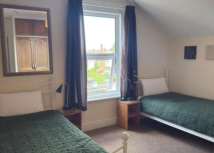 Waverley Park Lodge